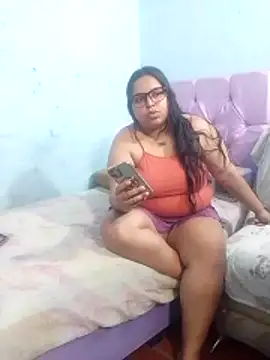 Snapshot of miroqui143 chatting on 17, 2, 2026 miroqui143 online show from 17, 2, 2026