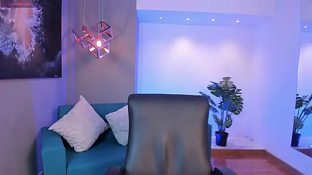 AidaJones online show from 19, 11, 2025