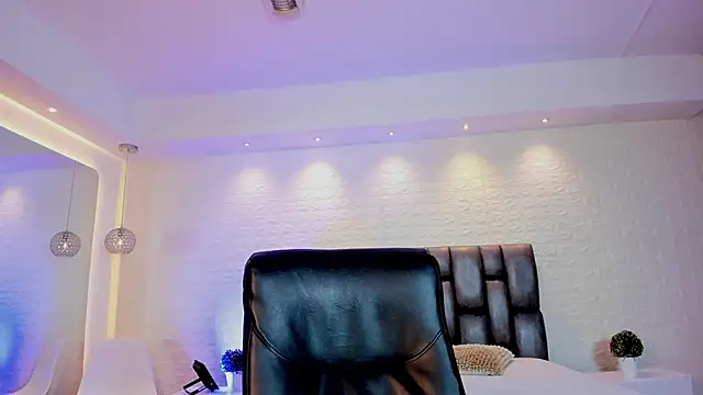 Snapshot of AidaJones chatting on 24, 4, 2026 AidaJones online show from 24, 4, 2026