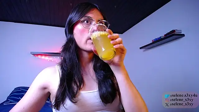 Snapshot of selene_s3x chatting on 29, 9, 2025 selene s3x online show from 29, 9, 2025