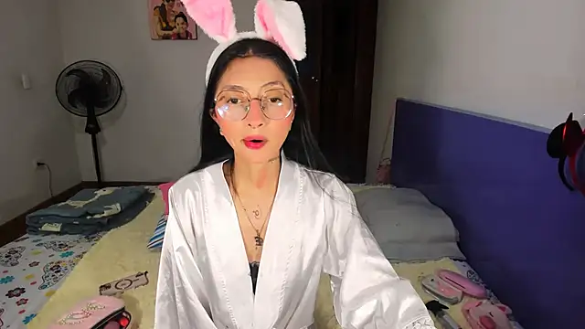 Snapshot of Anais_lux chatting on 30, 4, 2026 Anais lux online show from 30, 4, 2026