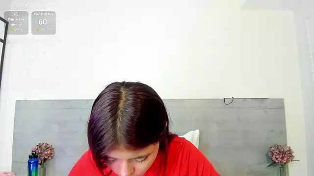 Snapshot of sunnyWhitee chatting on 25, 5, 2026 sunnyWhitee online show from 25, 5, 2026