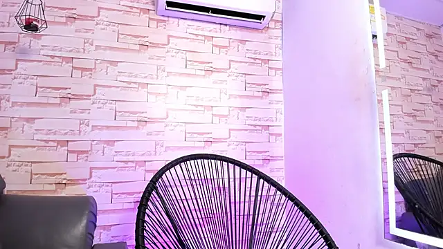 Snapshot of candice777 chatting on 19, 5, 2026 candice777 online show from 19, 5, 2026
