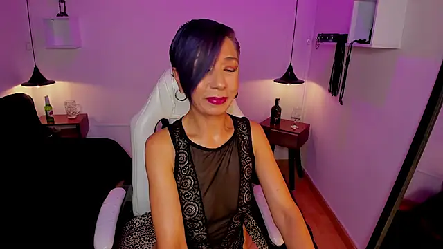 Snapshot of Trinityy__ chatting on 27, 5, 2026 Trinityy online show from 27, 5, 2026