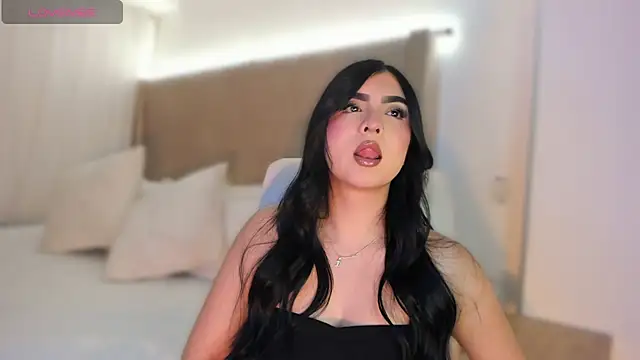 Sweety Nicole  online show from 24, 6, 2026