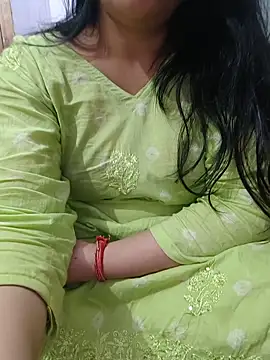 Snapshot of roshni_agrawal0 chatting on 20, 6, 2026 roshni agrawal0 online show from 20, 6, 2026