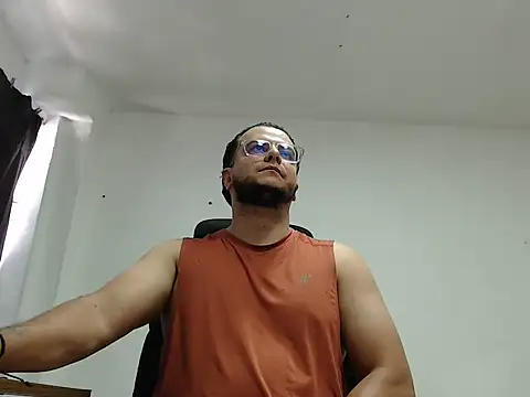 Snapshot of cloudsxxx chatting on 9, 4, 2026 cloudsxxx online show from 9, 4, 2026