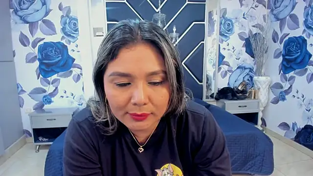 LatinaHoleQueen online show from 9, 10, 2025