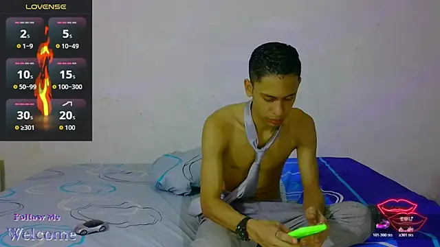 Snapshot of dylan_apol0 chatting on 21, 4, 2026 dylan apol0 online show from 21, 4, 2026