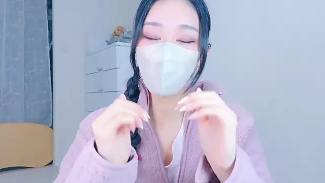 Snapshot of ramuchan_desu chatting on 23, 11, 2025 ramuchan desu online show from 23, 11, 2025