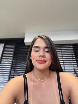 BellaLeclair online show from 15, 6, 2026