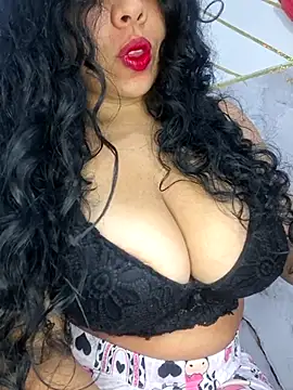 Yemaly Lee online show from 21, 4, 2026