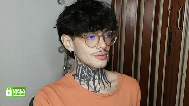 Snapshot of Mihail_leroy chatting on 10, 1, 2026 Mihail leroy online show from 10, 1, 2026