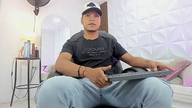 Ricky Owens1 online show from 23, 11, 2025