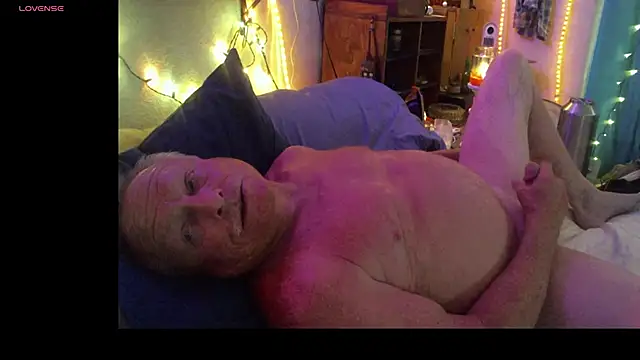 Pussyeat2please online show from 17, 2, 2026