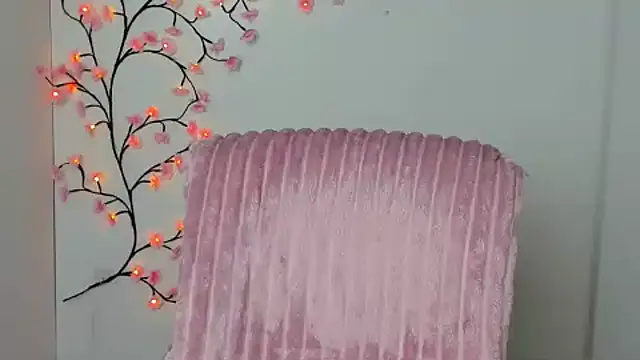 Snapshot of Lune_Moon chatting on 4, 2, 2026 Lune Moon online show from 4, 2, 2026