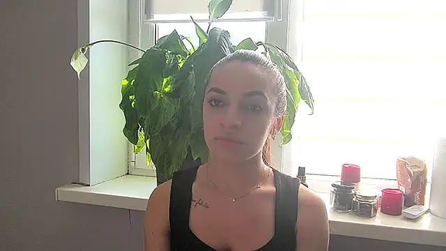 Snapshot of ElwineBooton chatting on 7, 4, 2026 ElwineBooton online show from 7, 4, 2026