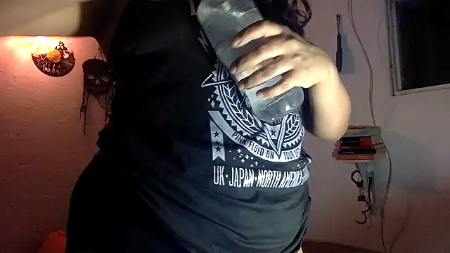 Snapshot of indomitaFox chatting on 10, 10, 2025 indomitaFox online show from 10, 10, 2025