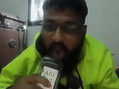 Snapshot of Dollseye chatting on 25, 11, 2025 Dollseye online show from 25, 11, 2025