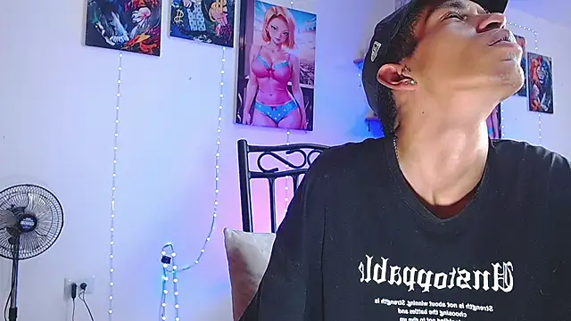 Snapshot of briamhoconor_xh chatting on 25, 10, 2025 briamhoconor xh online show from 25, 10, 2025