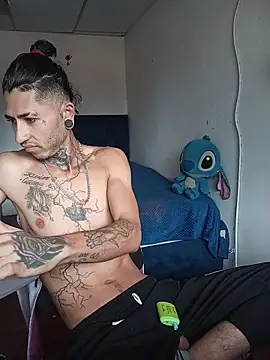 Snapshot of Tattoboy19cm chatting on 17, 4, 2026 Tattoboy19cm online show from 17, 4, 2026