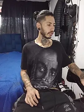 Snapshot of Tattoboy19cm chatting on 17, 7, 2026 Tattoboy19cm online show from 17, 7, 2026