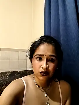 Snapshot of cute_indianxo chatting on 27, 4, 2026 cute indianxo online show from 27, 4, 2026
