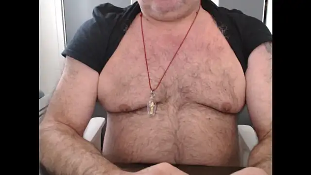 Snapshot of DadBearBi chatting on 7, 2, 2026 DadBearBi online show from 7, 2, 2026