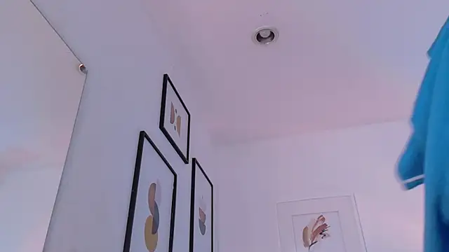 Snapshot of cutepetitee chatting on 21, 4, 2026 cutepetitee online show from 21, 4, 2026