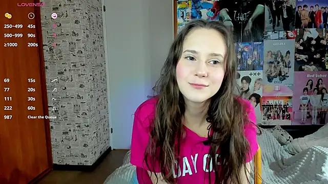 Snapshot of LucyRose3 chatting on 23, 10, 2025 LucyRose3 online show from 23, 10, 2025