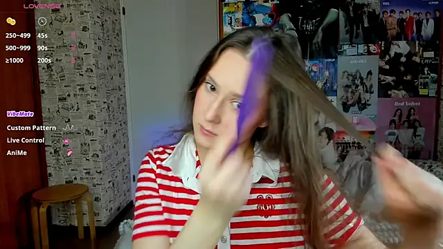 Snapshot of LucyRose3 chatting on 27, 10, 2025 LucyRose3 online show from 27, 10, 2025