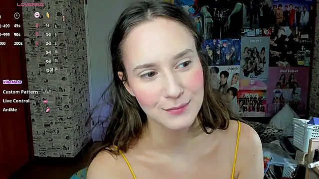 Snapshot of LucyRose3 chatting on 30, 10, 2025 LucyRose3 online show from 30, 10, 2025