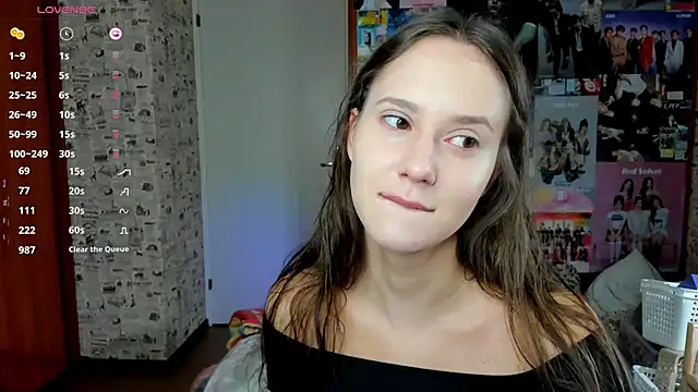 Snapshot of LucyRose3 chatting on 31, 10, 2025 LucyRose3 online show from 31, 10, 2025