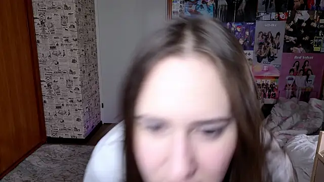 Snapshot of LucyRose3 chatting on 20, 11, 2025 LucyRose3 online show from 20, 11, 2025