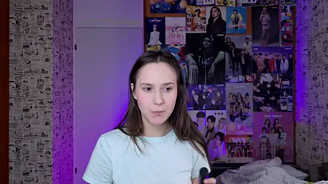 Snapshot of LucyRose3 chatting on 3, 12, 2025 LucyRose3 online show from 3, 12, 2025