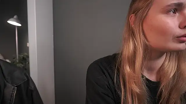 lisa schiele online show from 28, 11, 2025