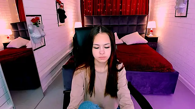 UliaNeer online show from 3, 10, 2025