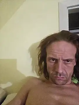 Snapshot of Danny19867 chatting on 9, 10, 2025 Danny19867 online show from 9, 10, 2025