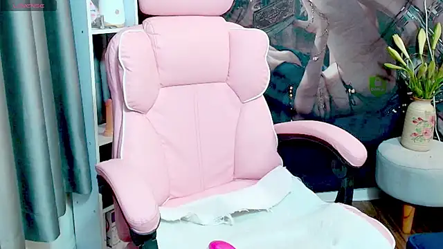 Cindy Cutiegirl online show from 5, 11, 2025