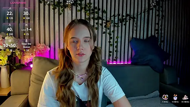 Snapshot of Casey_Sweeet chatting on 19, 1, 2026 Casey Sweeet online show from 19, 1, 2026