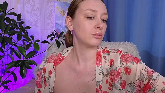 Snapshot of evashiny_ chatting on 27, 4, 2026 evashiny online show from 27, 4, 2026