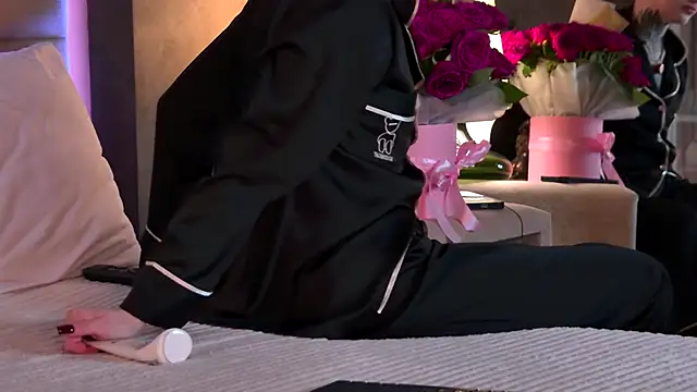 AriWild online show from 26, 11, 2025