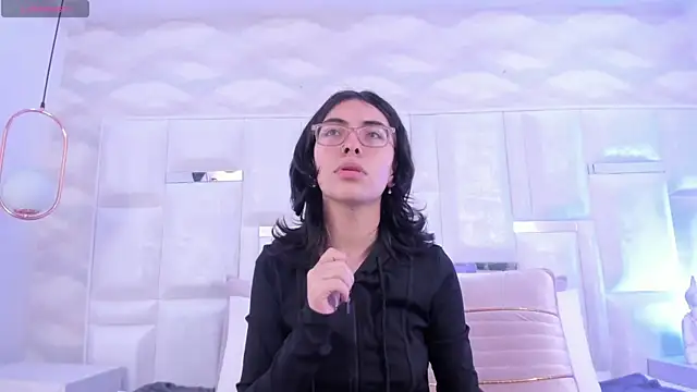 Im Molly Angel online show from 9, 11, 2025