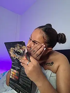 Snapshot of Nicoll_31 chatting on 28, 11, 2025 Nicoll 31 online show from 28, 11, 2025