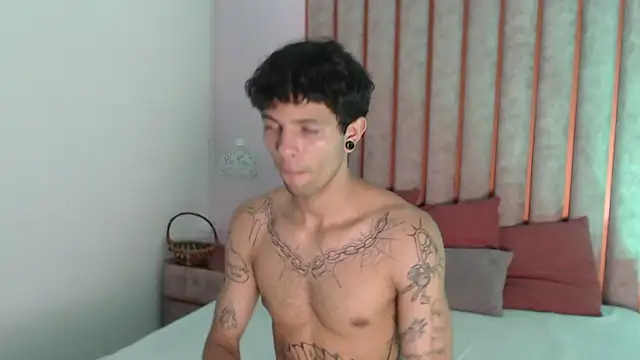 Snapshot of Enzo_Hunter chatting on 30, 9, 2025 Enzo Hunter online show from 30, 9, 2025