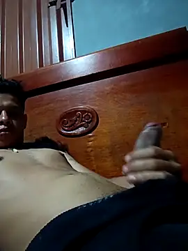 Snapshot of Batm01 chatting on 28, 4, 2026 Batm01 online show from 28, 4, 2026