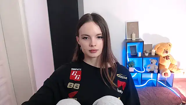 Ariella ari online show from 27, 10, 2025