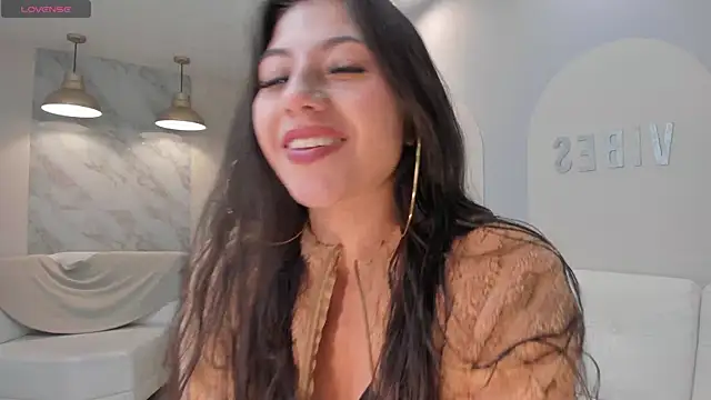 Snapshot of EsmeraldaGrace1 chatting on 4, 10, 2025 EsmeraldaGrace1 online show from 4, 10, 2025