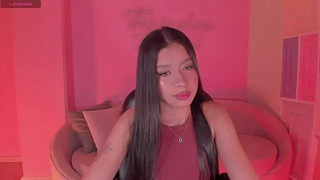 Snapshot of SophieHouston_ chatting on 12, 5, 2026 SophieHouston online show from 12, 5, 2026