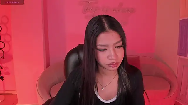 Snapshot of SophieHouston_ chatting on 14, 5, 2026 SophieHouston online show from 14, 5, 2026